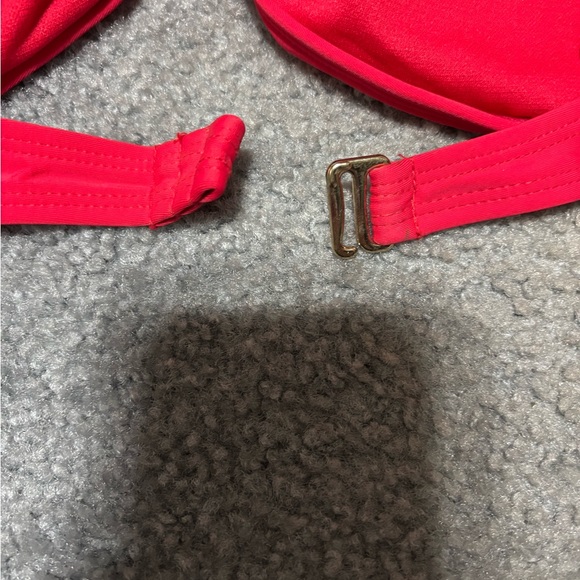 Red bikini top - Picture 6 of 8